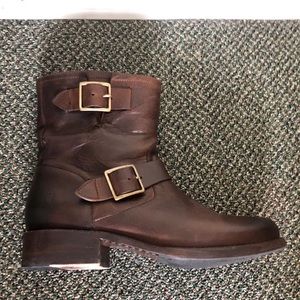Frye Vicky Engineer Boots Short Chocolate Brown